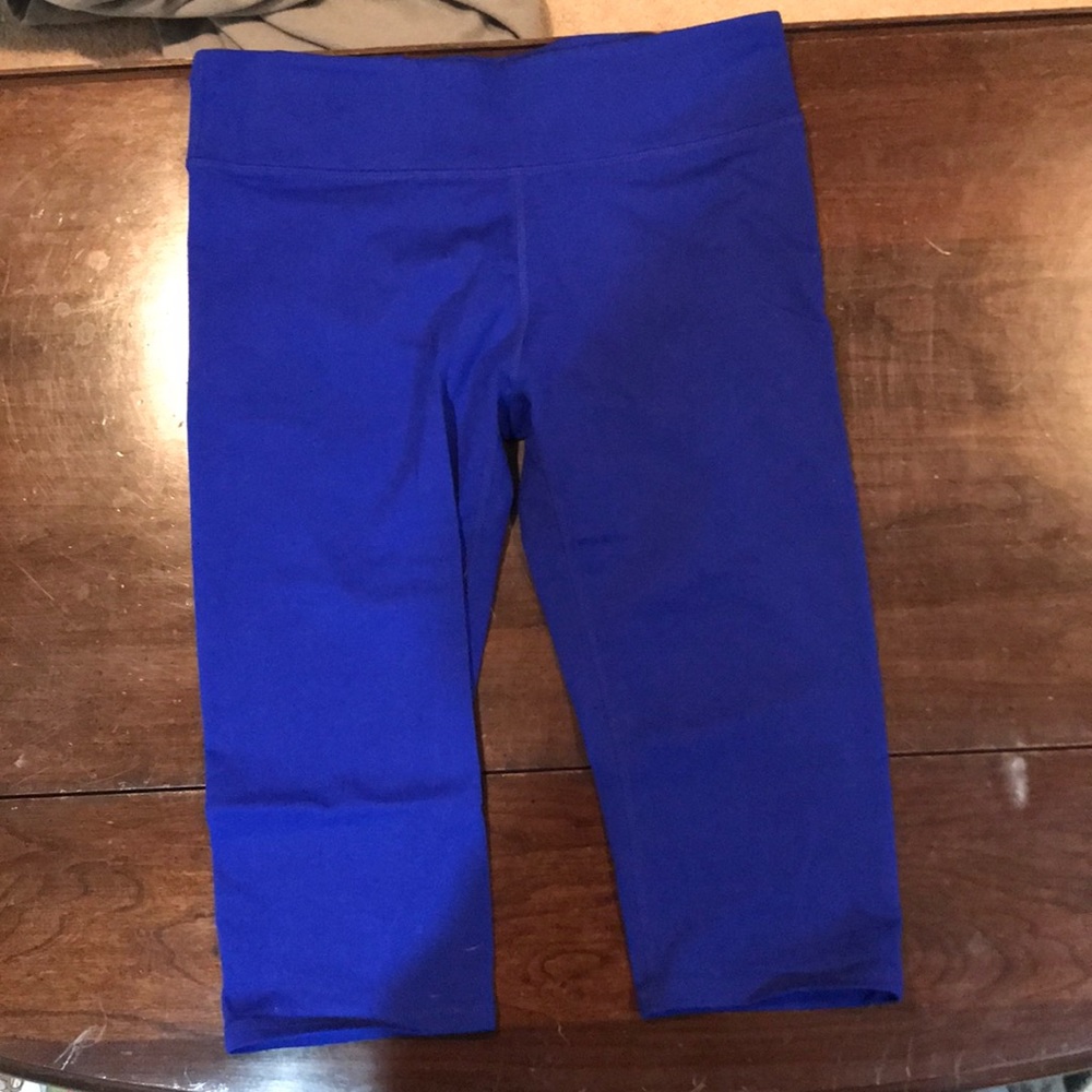 Fabletics crop pants